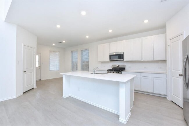 Building Photo - 18010 Cedar Waxwing Wy