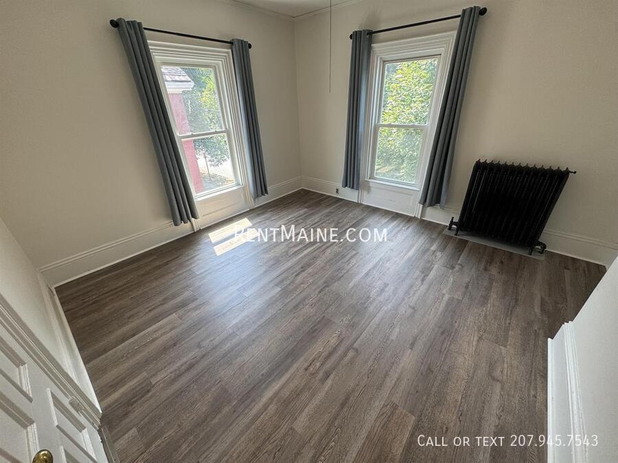 Building Photo - 147 Essex St