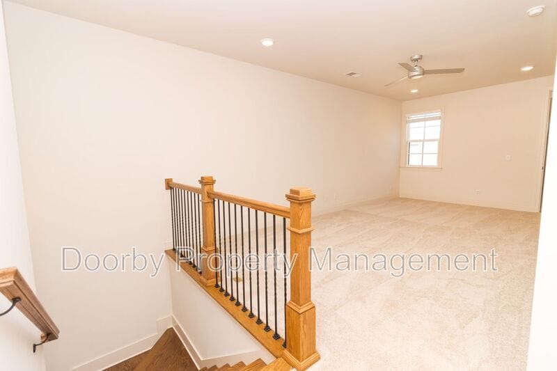 Building Photo - 6908 Roberta Ln