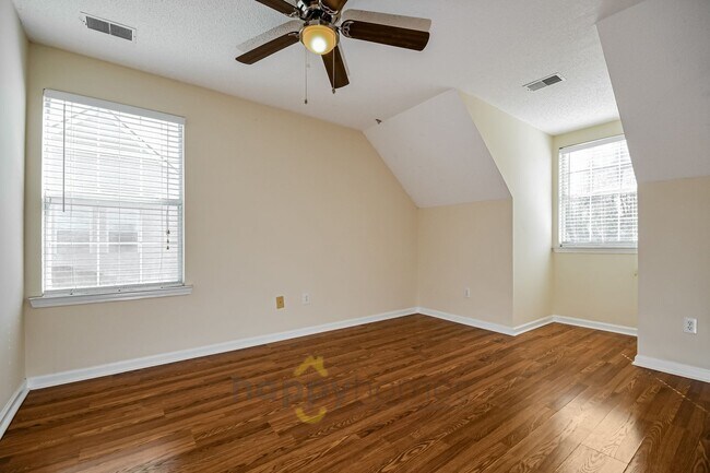 Building Photo - Modern 3/2 with Serene Pond Views in Dunes West