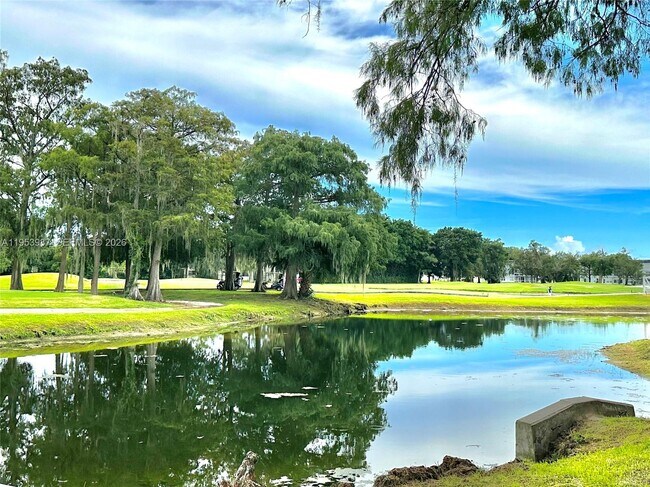 Building Photo - 8000 Fairview Dr