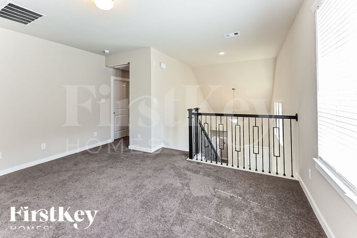Building Photo - 12319 Summerbrook Dr