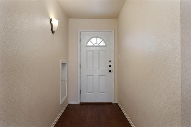 Building Photo - 504 Woodcrest Way