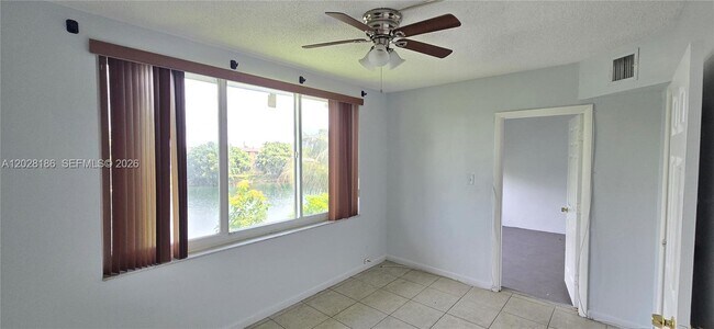 Building Photo - 5335 NW 10th Ct