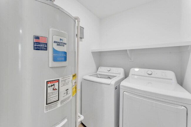 Building Photo - Updated 3BR/2BA Home with Fully Fenced Yard & Bonus Storage Shed! $1,625/mo rent