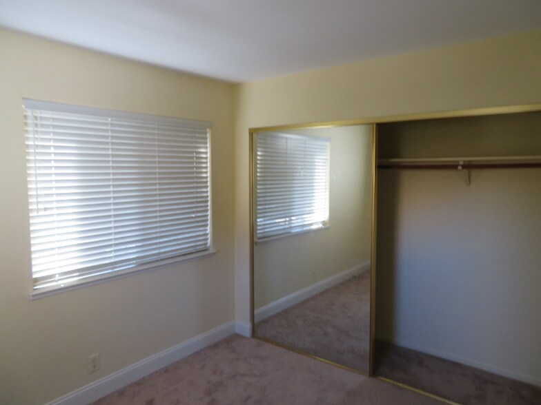 Building Photo - 3212 Bear Creek Dr