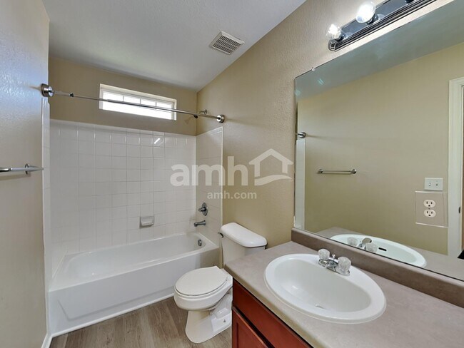 Building Photo - 2828 S Killarney Way