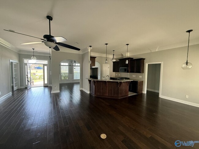 Building Photo - 219 Woodgrove Dr