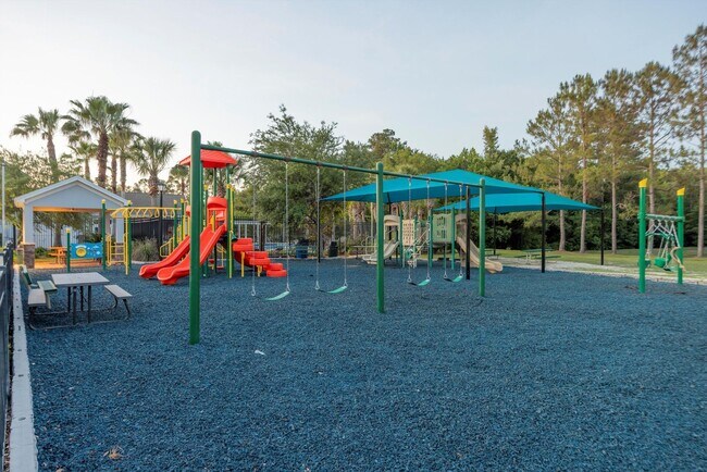 Building Photo - 76690 Timbercreek Blvd