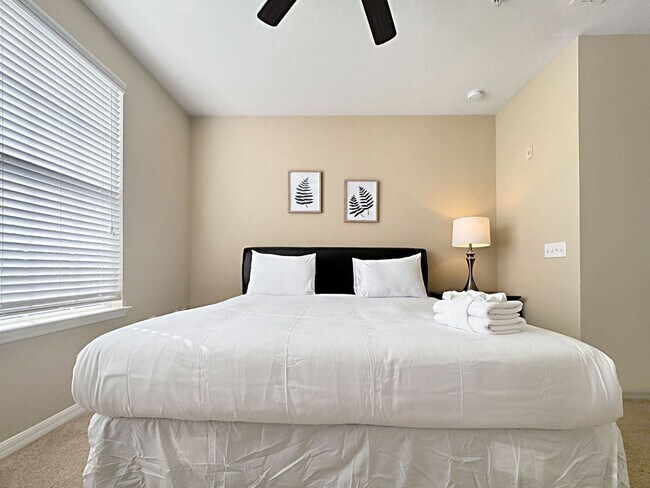 Building Photo - 1770 Bearberry Cir