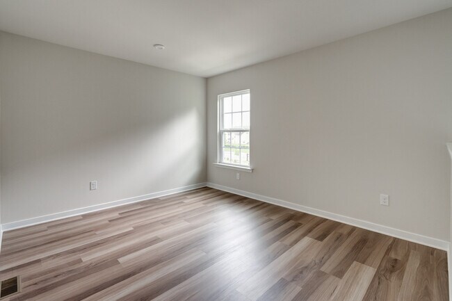 Building Photo - 309 Northfield Heights Lane