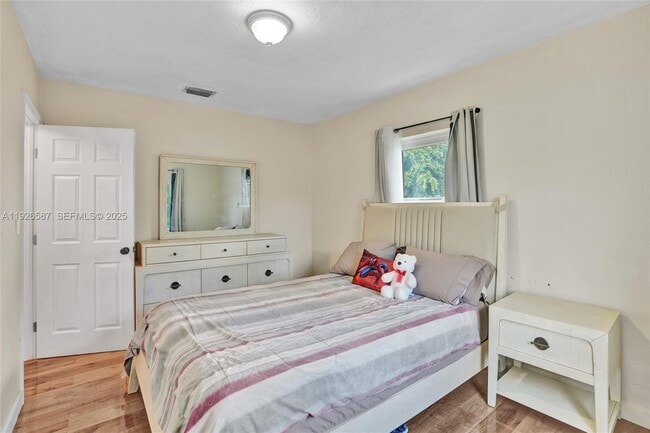 Building Photo - 1300 NW 87th St