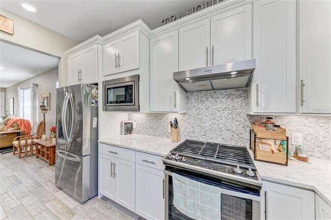 Building Photo - 17002 Hampton Falls Terrace