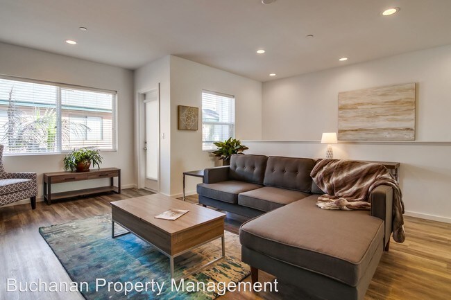 Building Photo - 2902-2912 Jarvis St