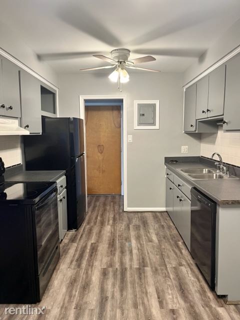 Building Photo - 2 br, 1 bath Condo - 16944 E 11 Mile Rd Ap...