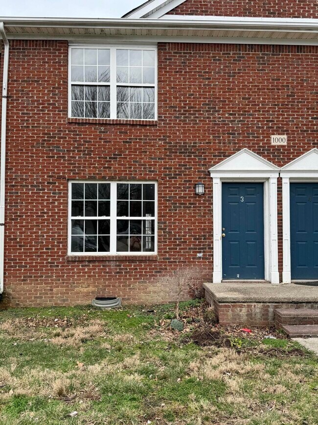 Building Photo - 1000 Heathcliff Dr