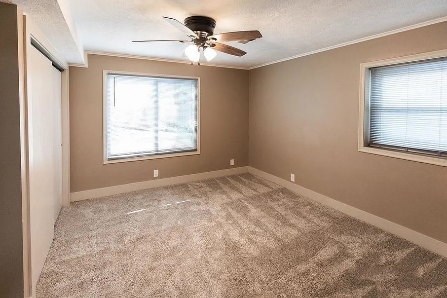 Building Photo - 2535 Saint Thomas Dr