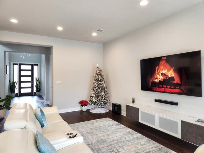 Building Photo - 4500 Brandon Ct