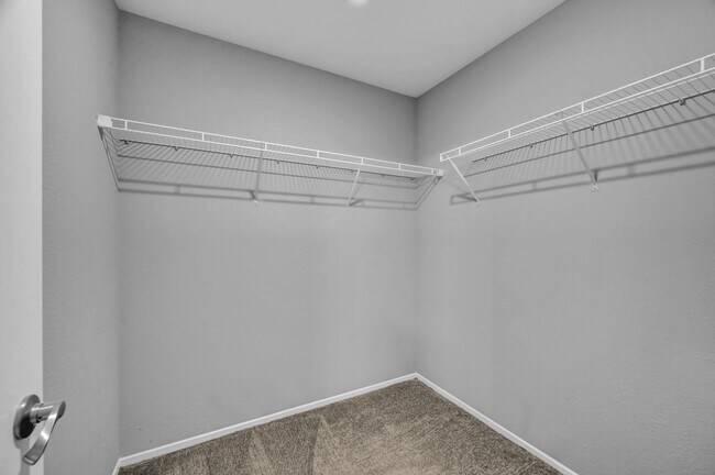 Building Photo - Charming 3-Bedroom Two-Story Home in Gated...