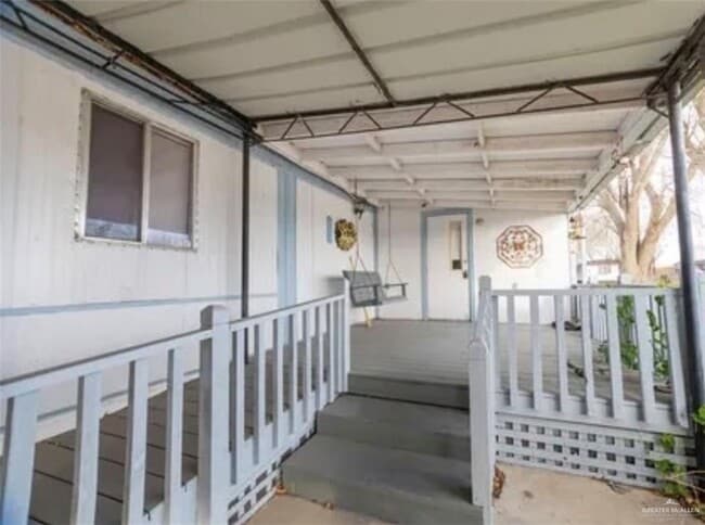 Building Photo - 10 N Palmera Dr