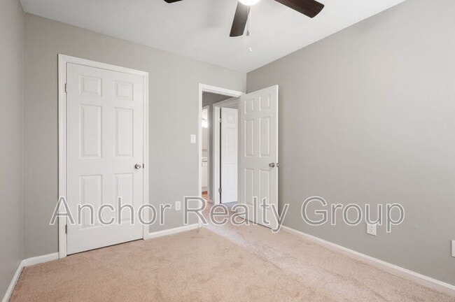Building Photo - 229 Mannings Ln