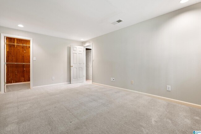 Building Photo - 12 Montevallo Terrace