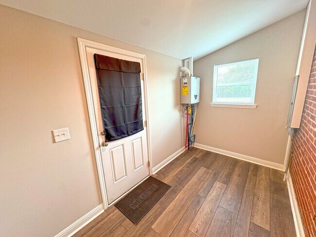 Building Photo - West Winchester Duplex