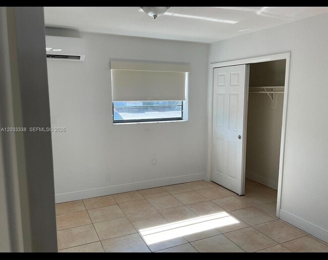 Building Photo - 6780 SW 44th St
