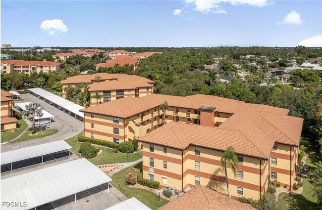 Building Photo - 6136 Whiskey Creek Dr