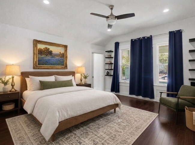 Building Photo - Updated 3 Bedroom Home with Modern Finishes Near Everything Downtown!