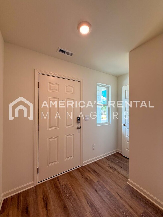 Building Photo - Coming Soon! Available to View NOW!!!