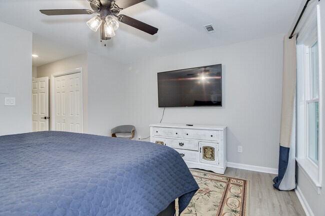 Building Photo - 3557 Stevens Way
