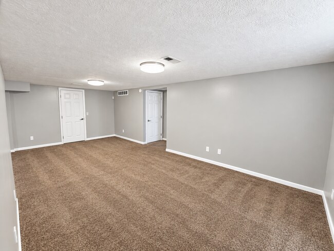 Building Photo - 5501 Landcross Dr
