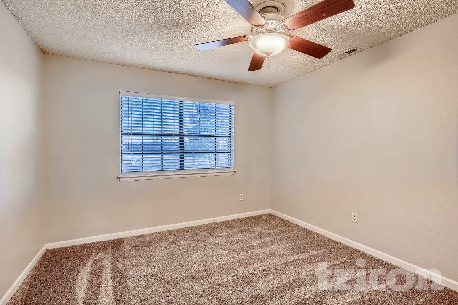 Building Photo - 8517 Piute Row