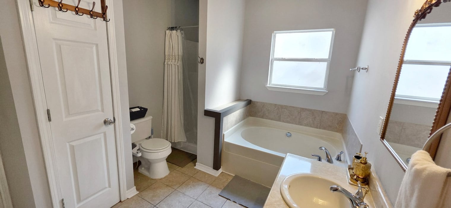 Building Photo - 1805 Irish Hill Dr