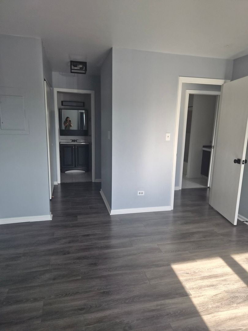 Building Photo - 1424 Stonebridge Cir