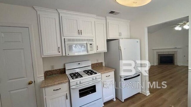 Building Photo - 508 Westchase Ct N