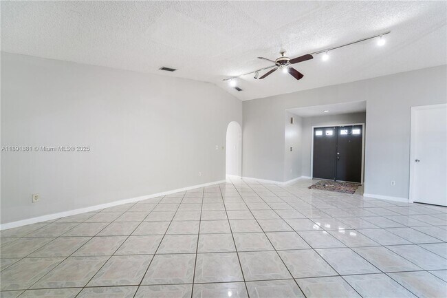 Building Photo - 13040 SW 262nd Ln