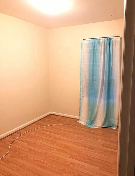 Building Photo - 1927 Fort Monroe Ct