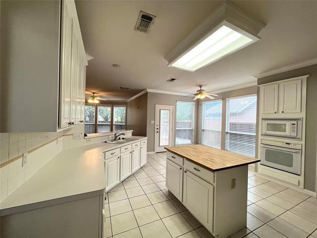 Building Photo - 403 Misty Meadow Dr