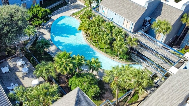 Building Photo - 8100 Seawall Blvd