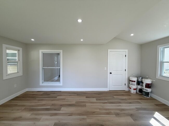 Building Photo - 1471 Frances Ln