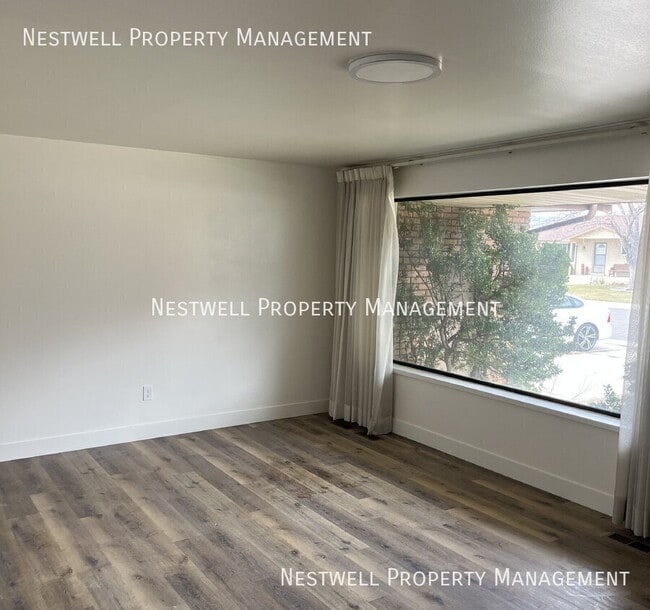 Building Photo - 893 W 1500 N St