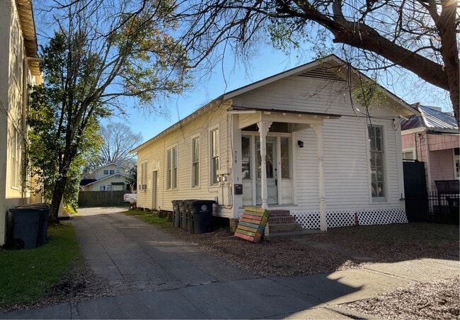 Building Photo - 718 Spanish Town Rd