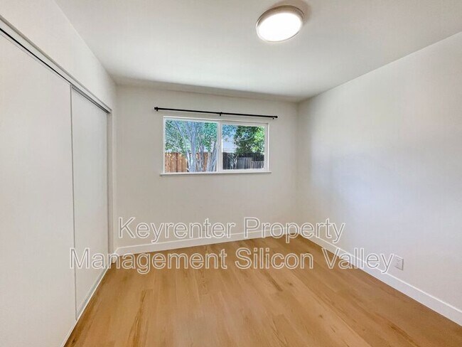 Building Photo - 5835 Halleck Dr