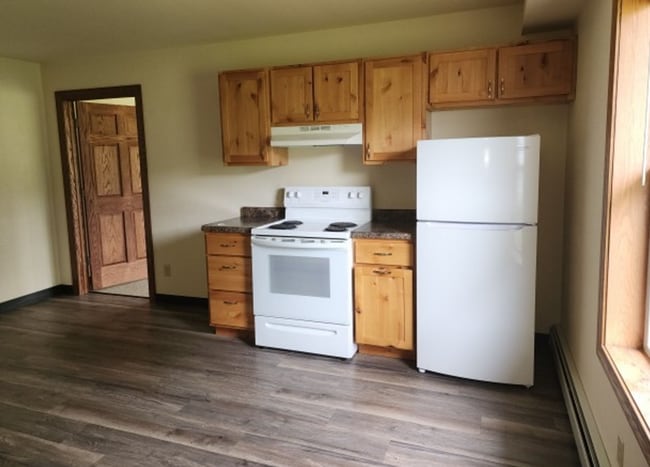 Building Photo - 1 Bedroom 1 Bath Apartment Available- All ...