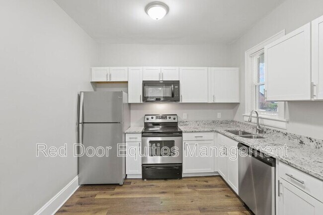 Building Photo - 1155 N Columbus St