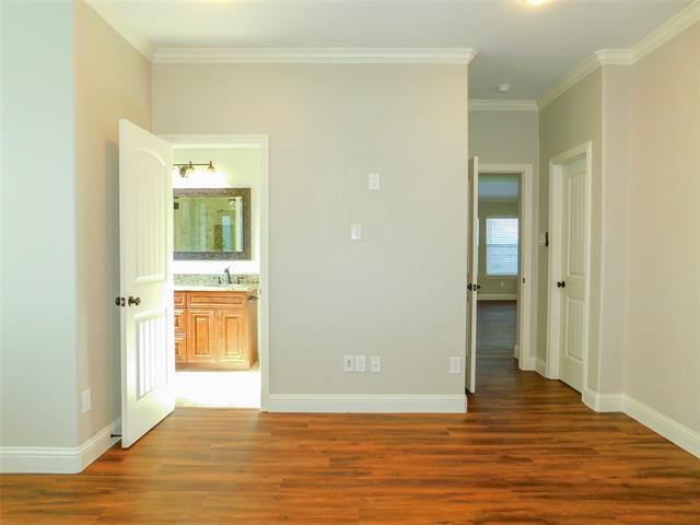 Building Photo - 4605 Dogwood Dr