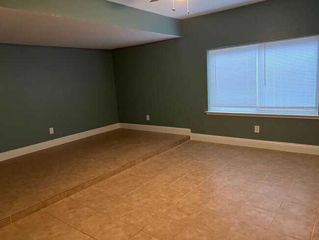 Building Photo - Marblehead