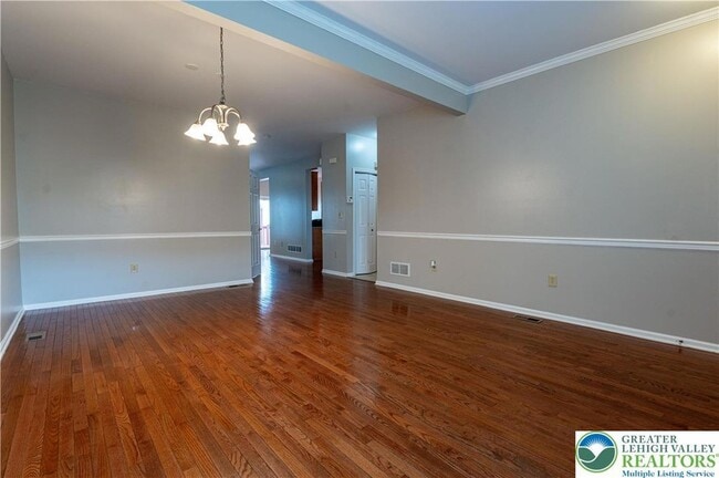 Building Photo - 11 Cobblestone Dr